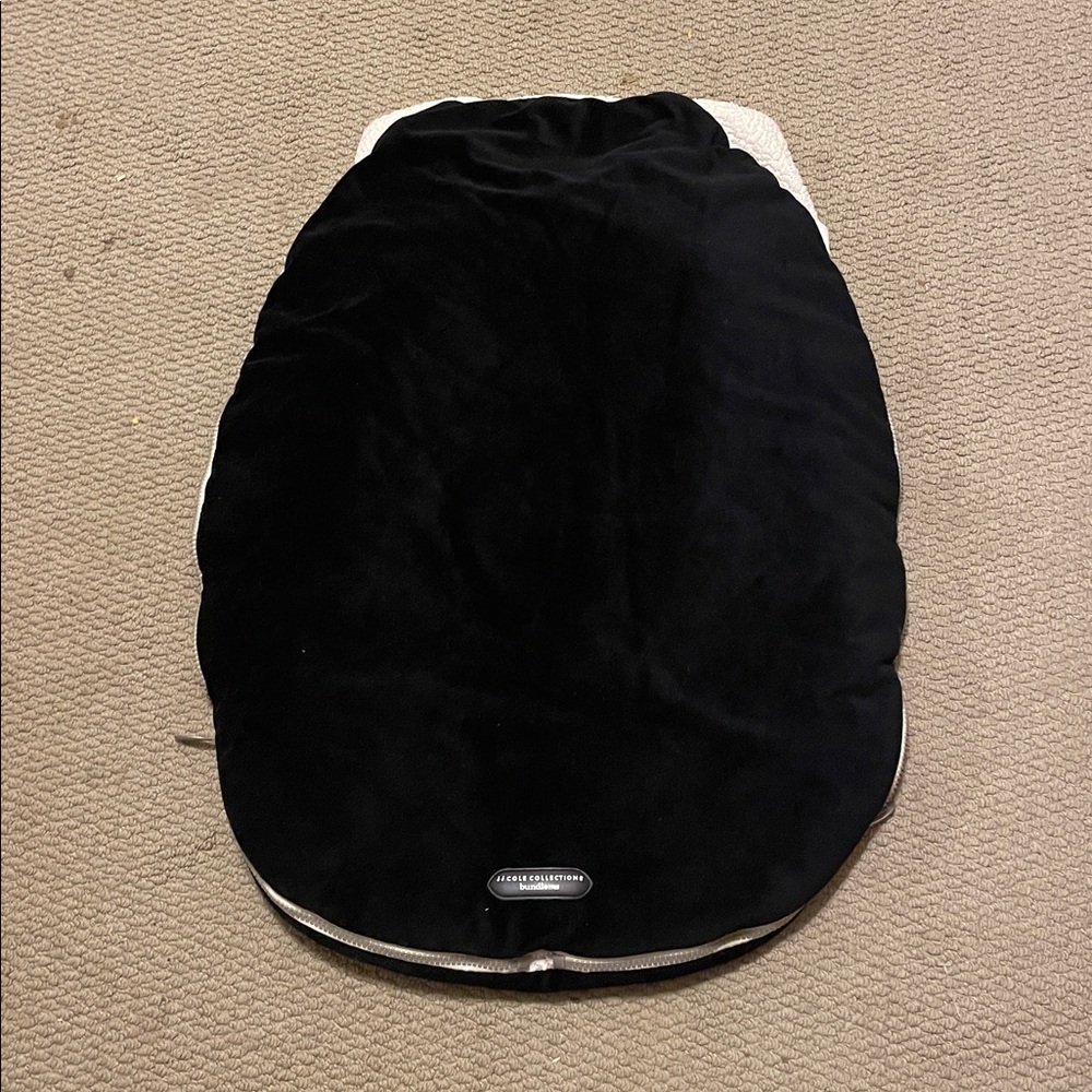JJ Cole Bundle Me Original Black Cover